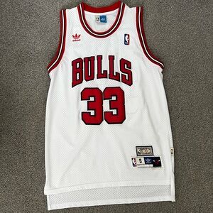 Adidas NBA Chicago Bulls Scottie Pippen Jersey